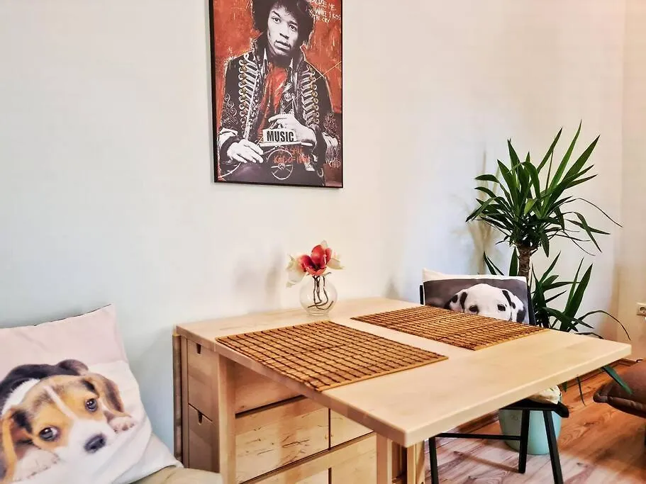 Magic-Trio-Apartment-Im- Zentrum-Von-Wien Vienna